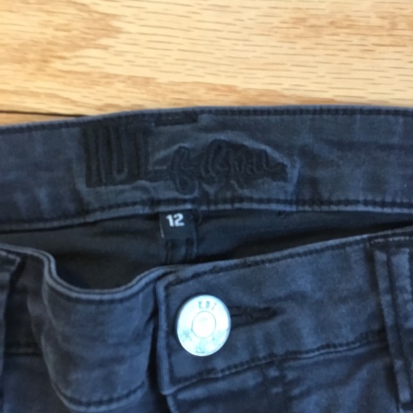 Kut from the Kloth Charcoal Gray size 12 - Picture 2 of 7